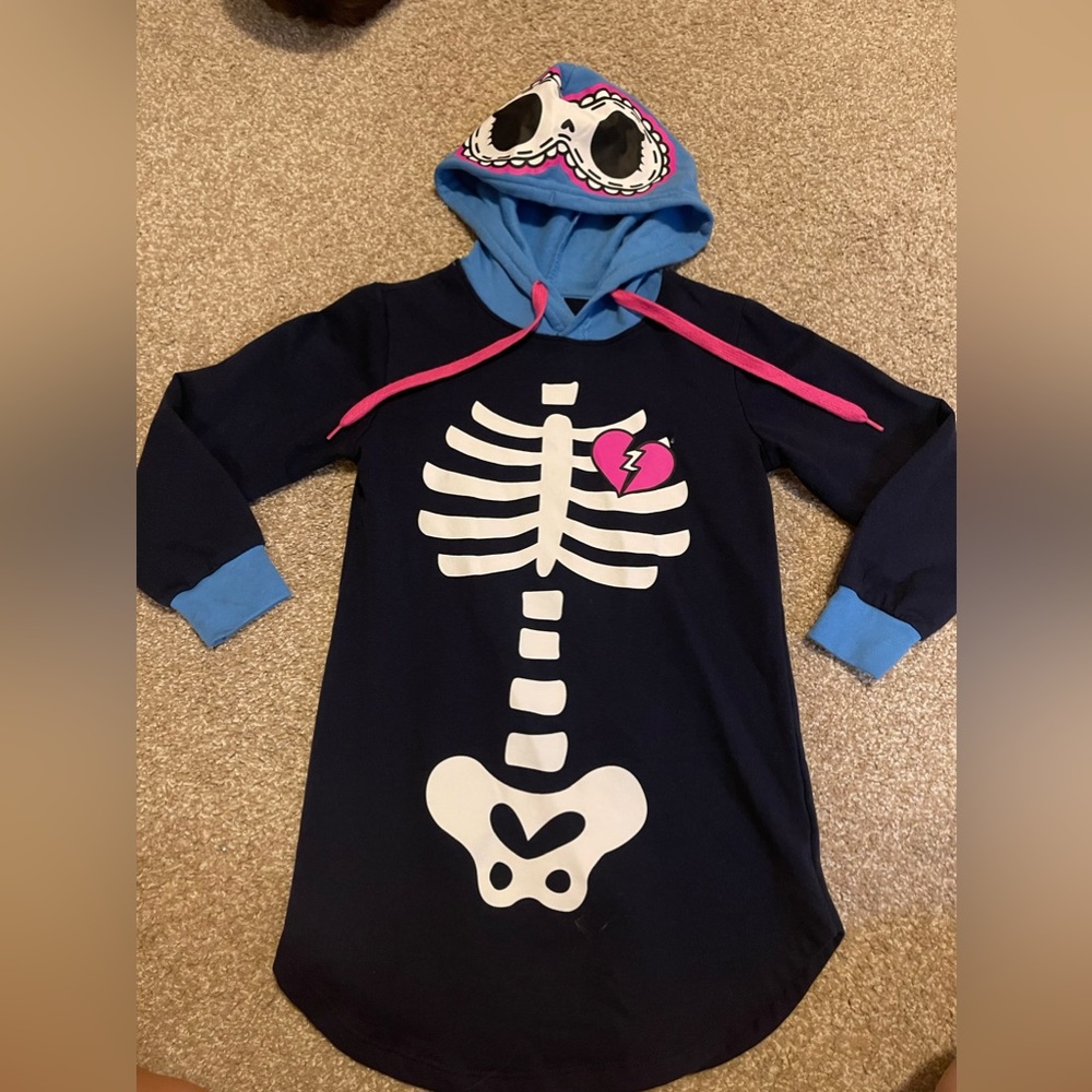 LOL Dolls limited Edition Sleepy Bones Dress. Size 6/7